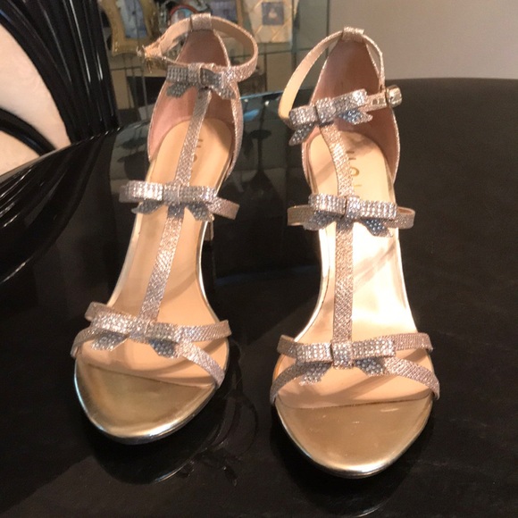 Unisa | Unbrnly-y Cream Color Shoes | 📐 11 M - Picture 2 of 6